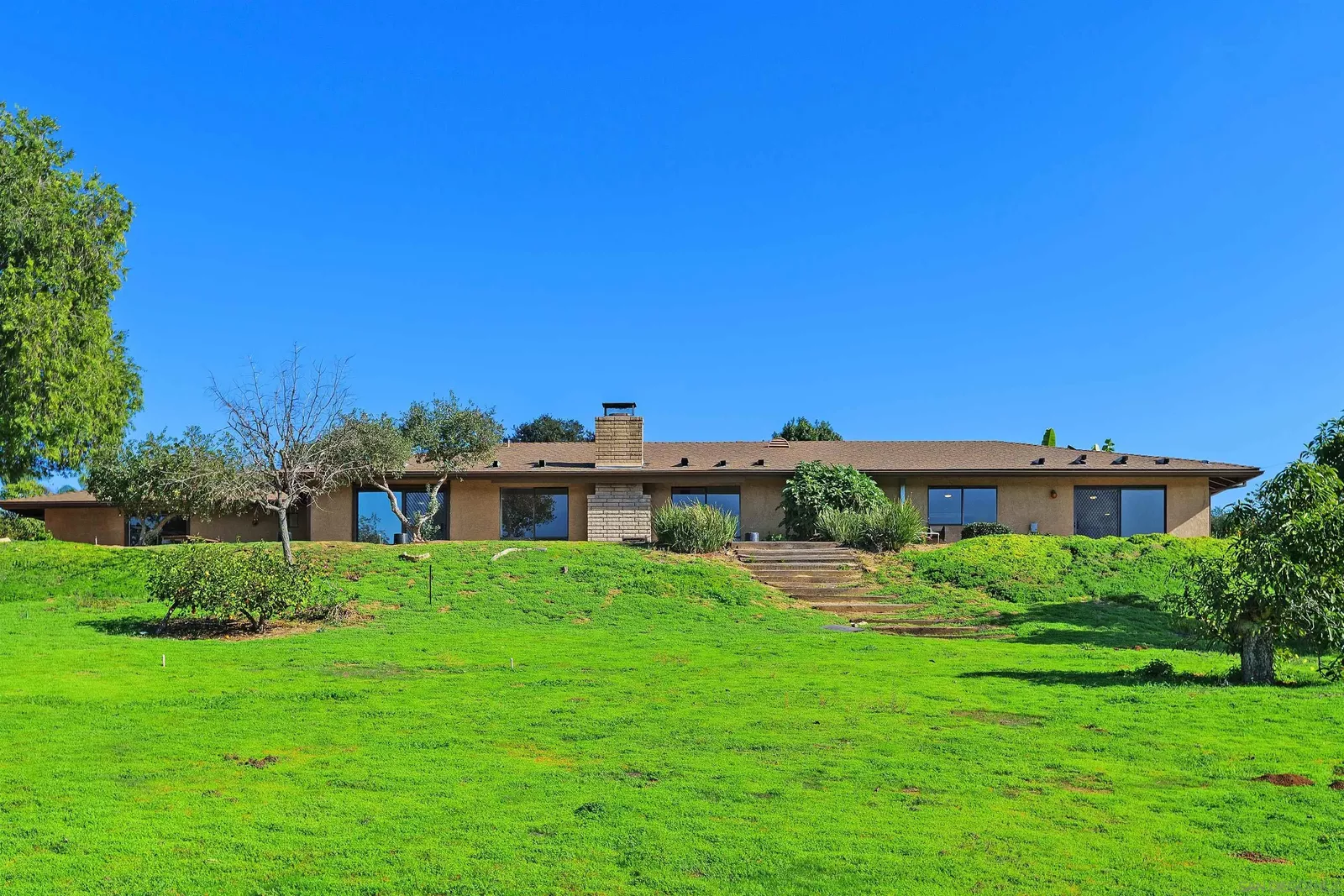 Property Photo: 363 Tumble Creek Ln CA 92028