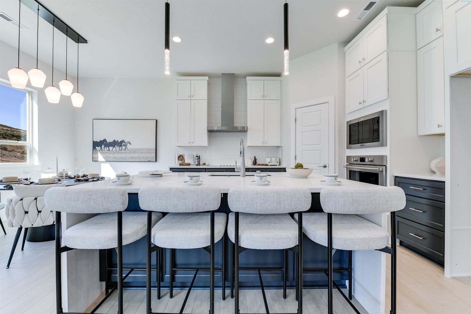 Property Photo: 4443 Cowlitz Blvd WA 99352