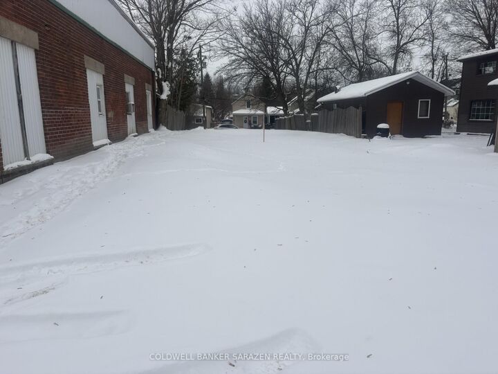 Property Photo:  126 Elgin Street W  ON K7S 1N8 