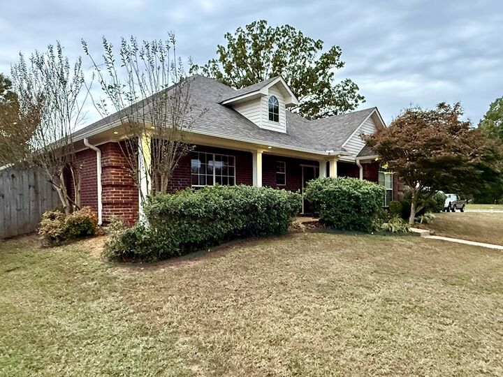 Property Photo: 6410 Timbercreek Dr. AR 71854