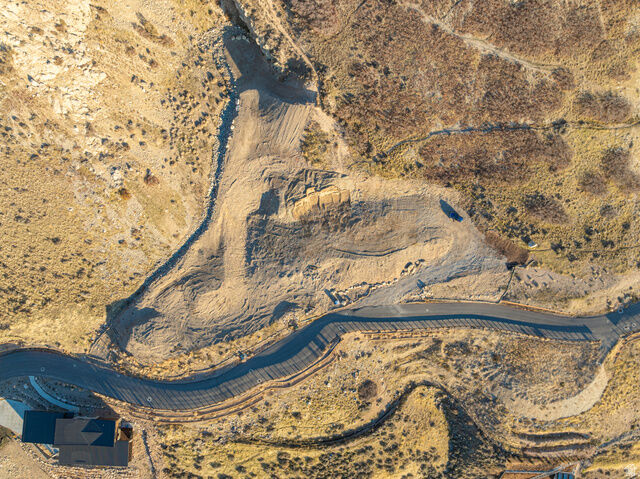 Property Photo: 2427 S Cannon Point Dr UT 84109