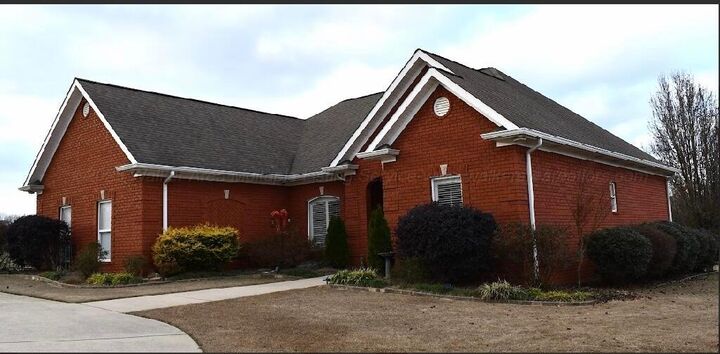 Property Photo: 2387 Creekside Ln AL 35503