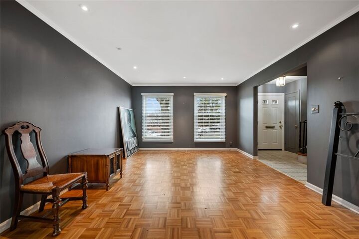 Property Photo:  697 Robinwood Dr  PA 15216 