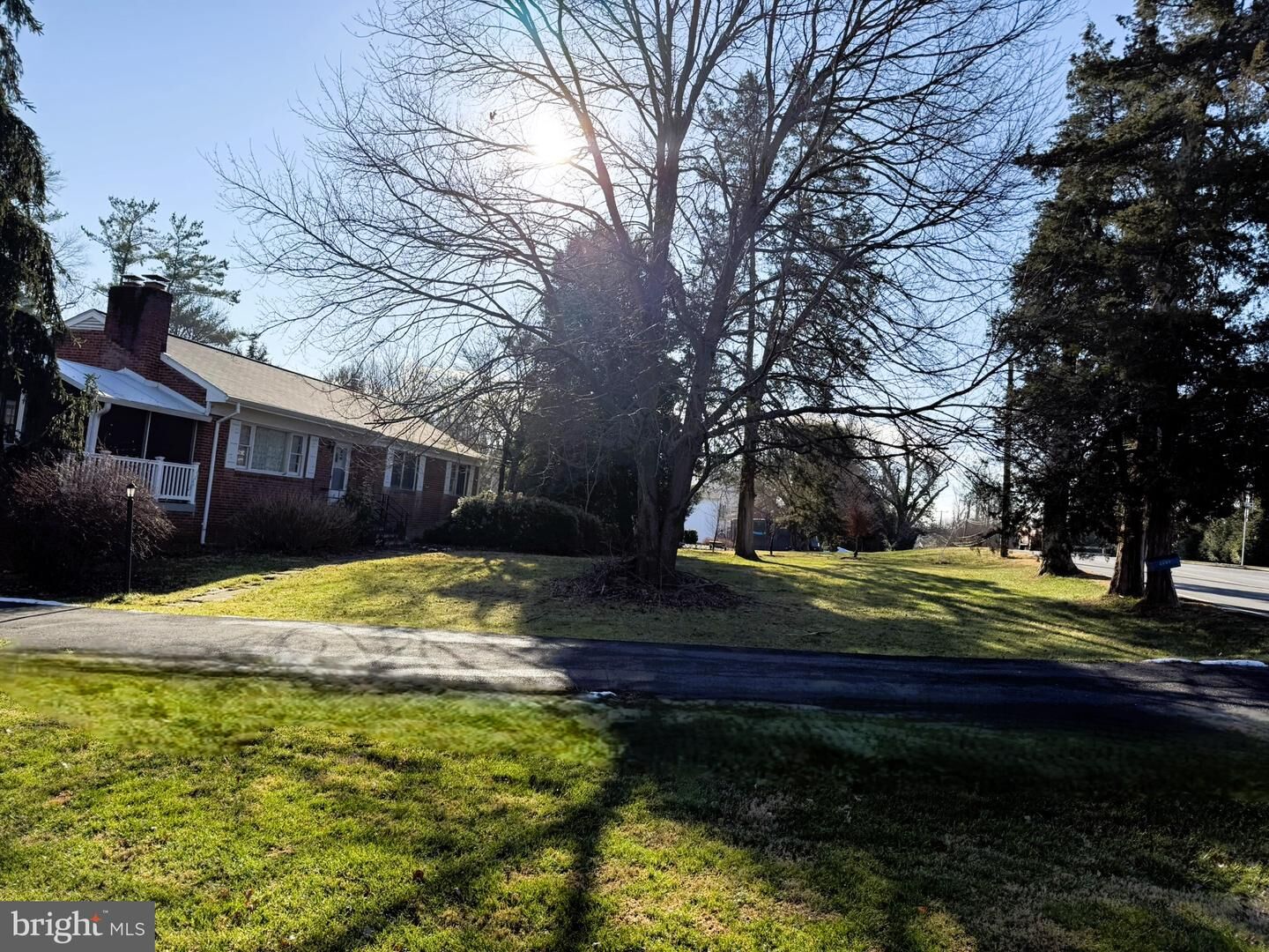 Property Photo: 2807 Cedar Lane VA 22180