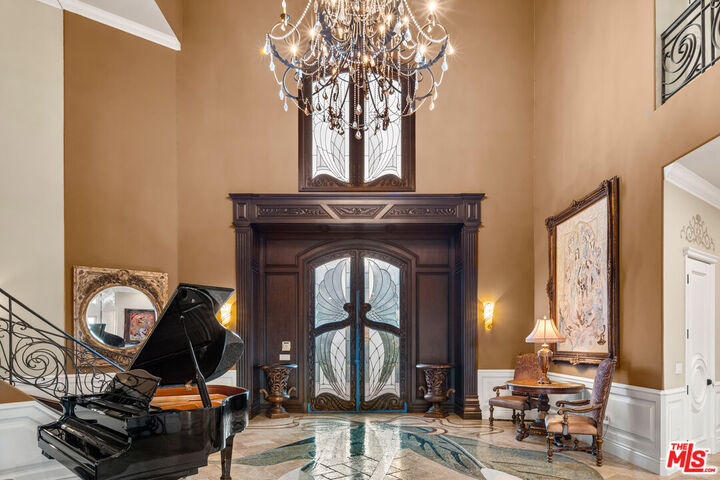 Property Photo:  25315 Prado De Los Suenos  CA 91302 