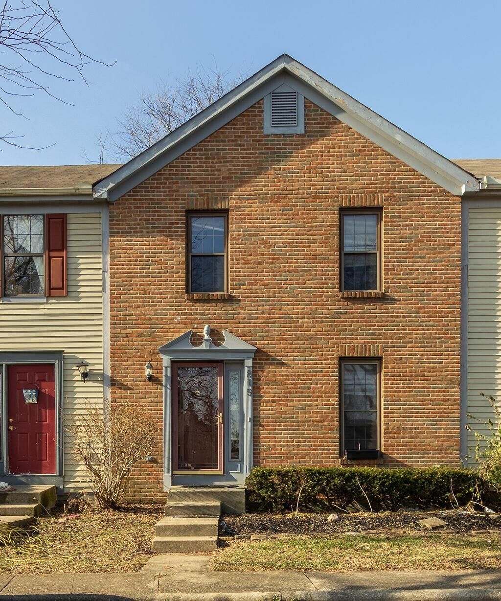 Property Photo:  819 Crofton Place  OH 43068 