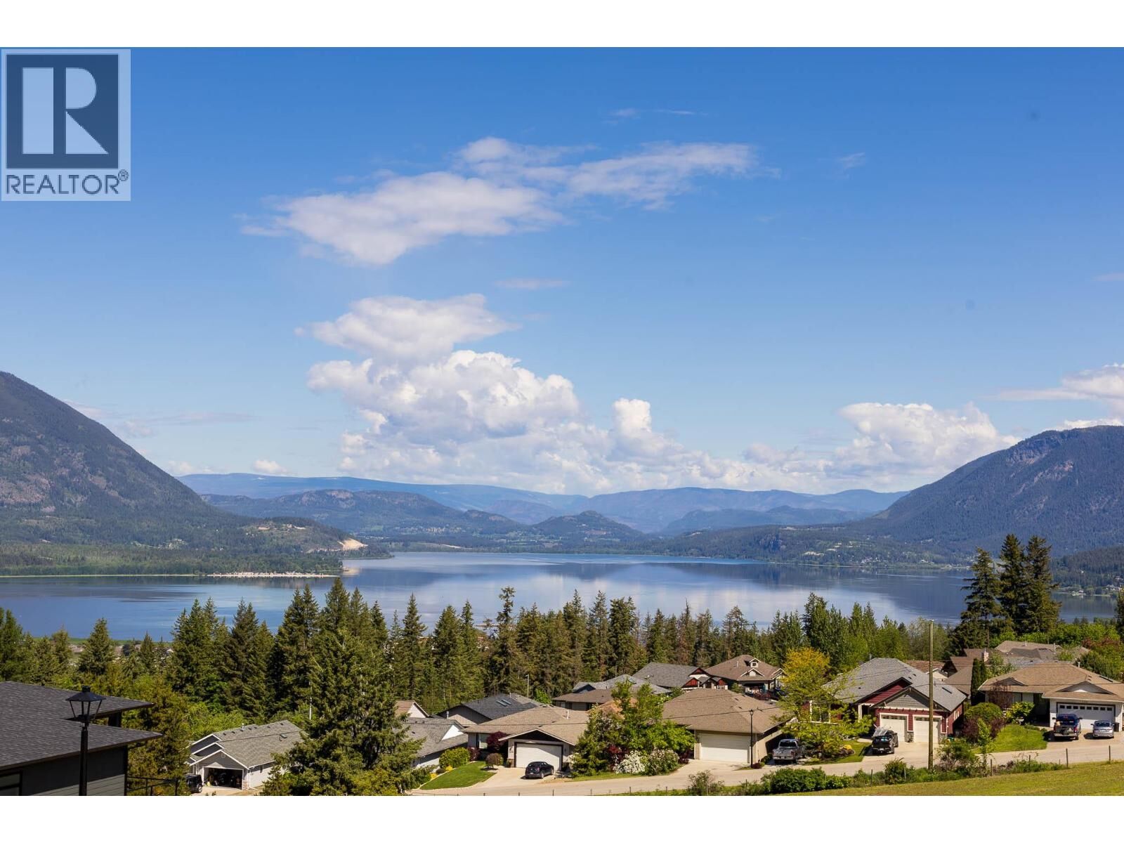 Property Photo:  1180 16 Avenue Southeast  BC V1E 2R5 