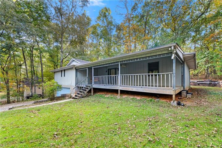 Property Photo: 2513 N Carroll Court GA 30180