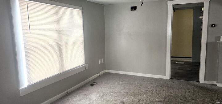 Property Photo: 219 E Taylor Street IN 47601