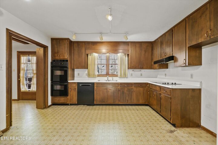 Property Photo: 104 Windgate Rd TN 37830