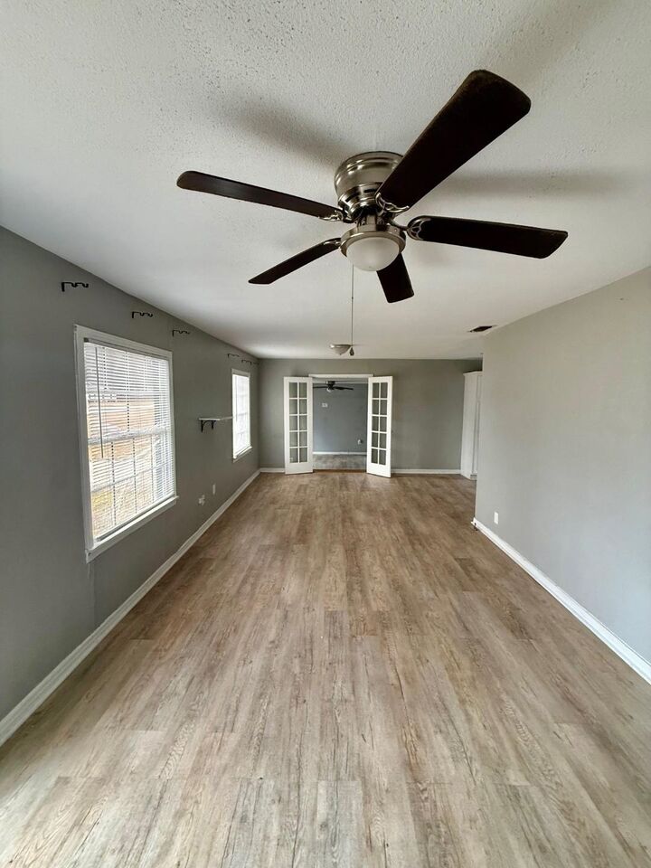 Property Photo: 503 S Oak Street TX 75650