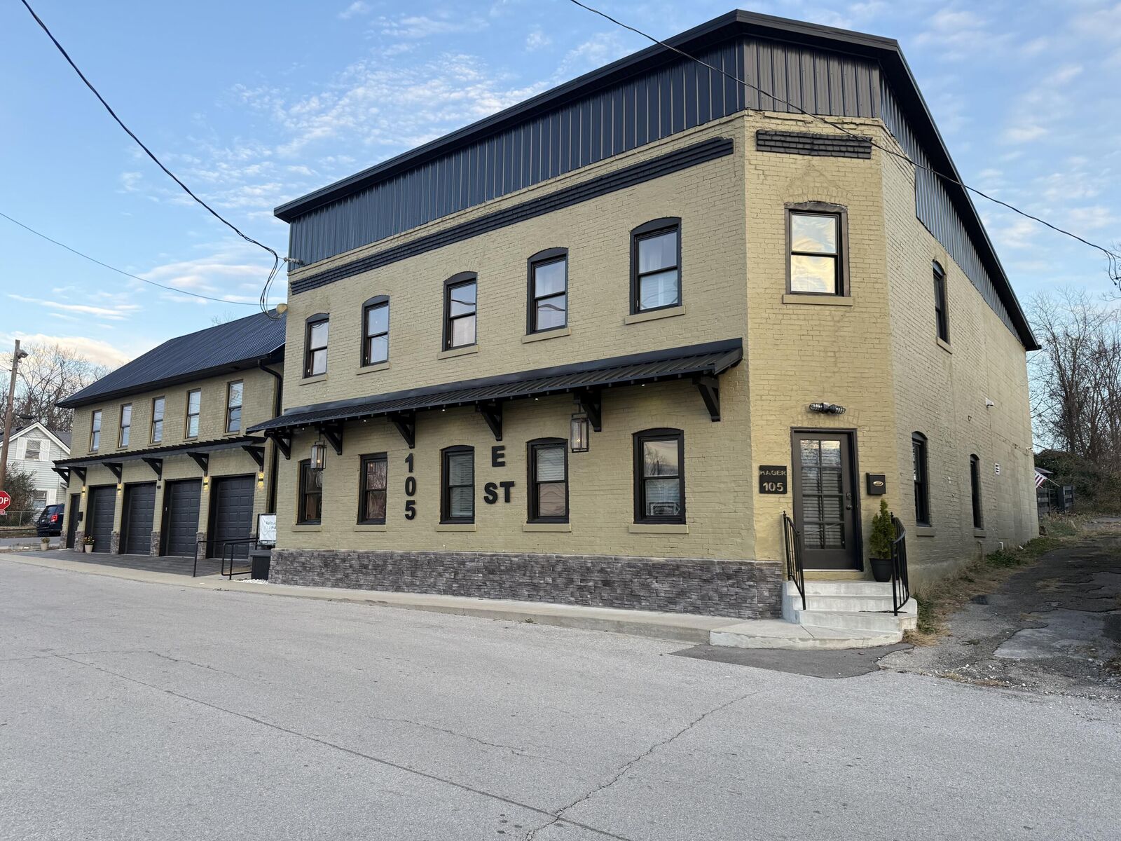 Property Photo:  107 E Street  KY 40475 