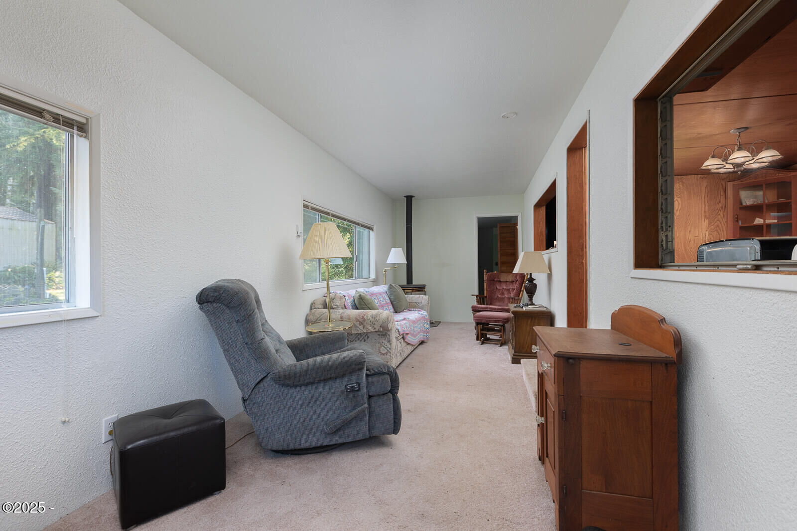 Property Photo:  338 N Charmwood Loop  OR 97368 