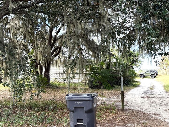 Property Photo: 885 Marty Lane FL 33830