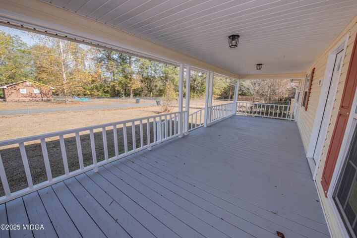 Property Photo:  9 Friar Tuck Road  GA 31076 