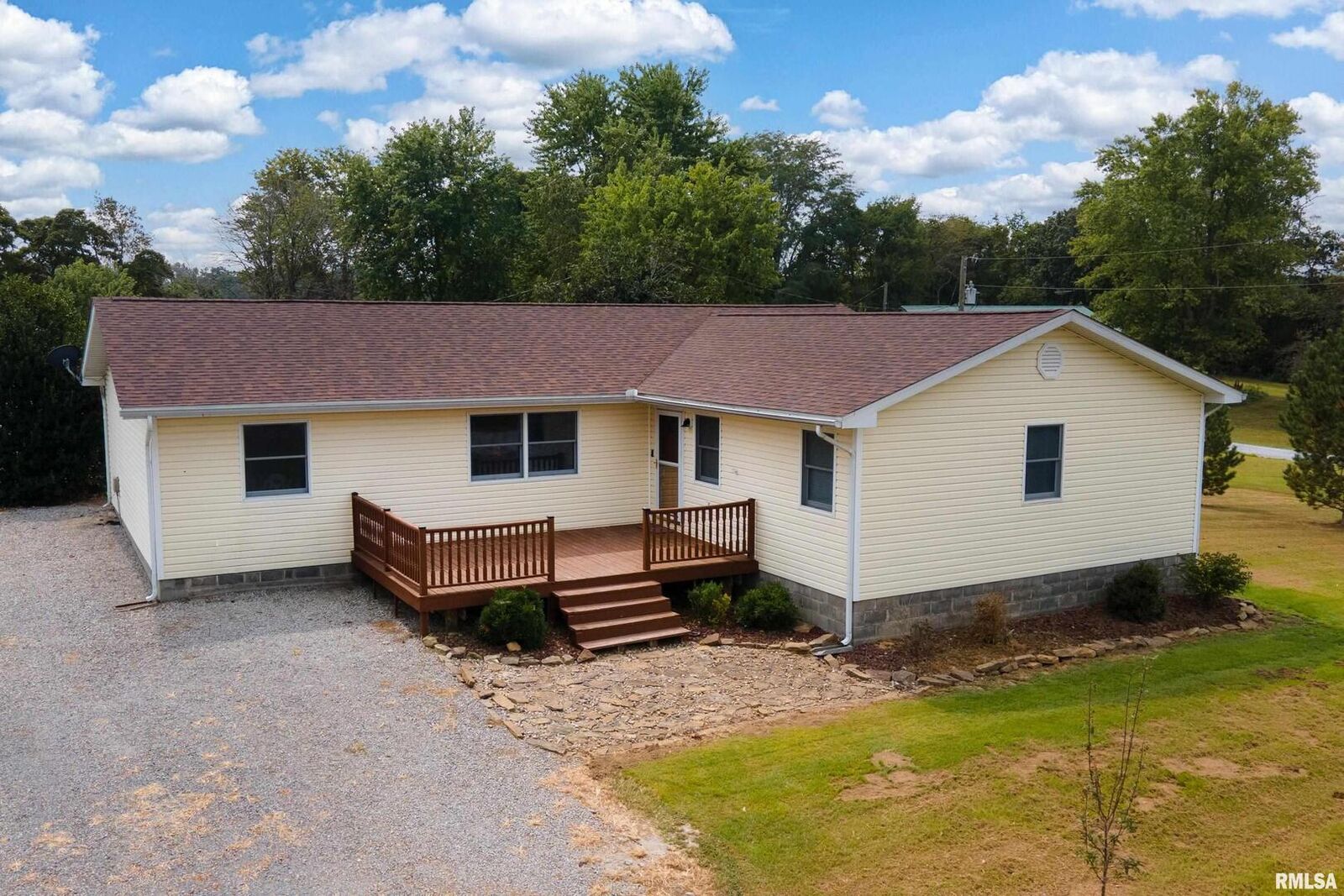 Property Photo: 3700 State Route 147 IL 62995