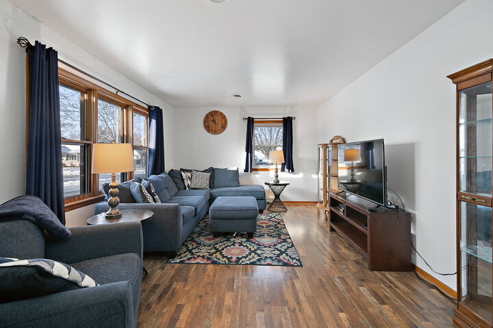 Property Photo:  322 N Franklin Street  IL 60954 