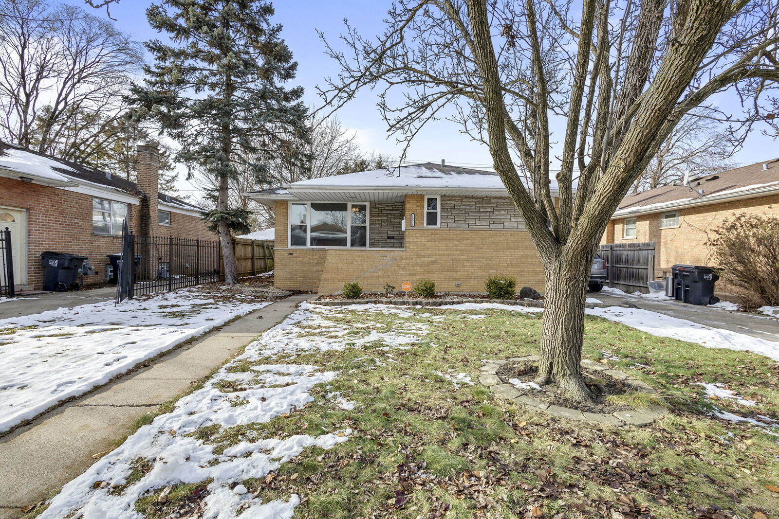 Property Photo: 16058 Drexel Avenue IL 60473
