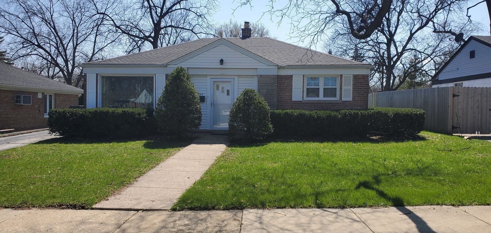 Property Photo: 2049 Magnolia Road IL 60430