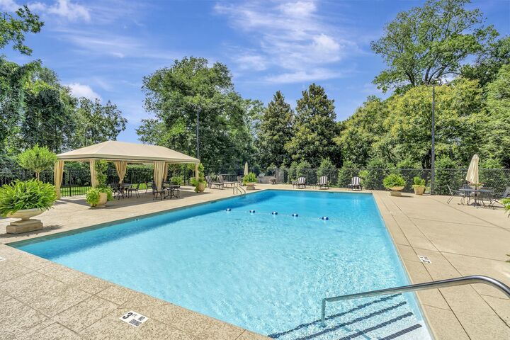 Property Photo:  4215 Harding Pike 306  TN 37205 