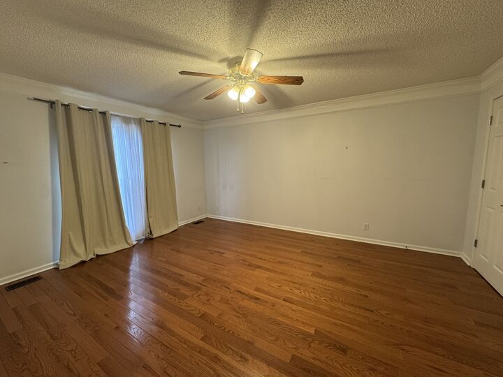 Property Photo:  1872 Darlington Dr  TN 37042 