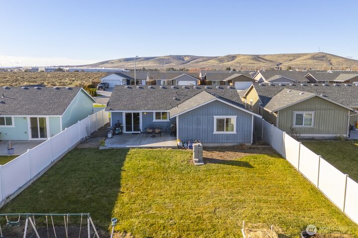 Property Photo: 980 L Street SE WA 98823