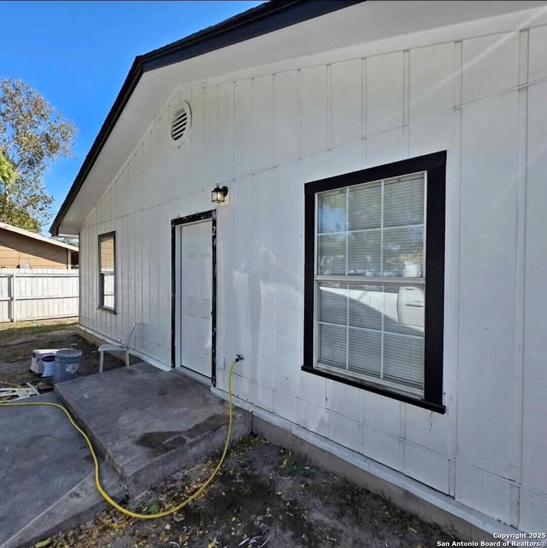 Property Photo:  1503 Vanderbilt  TX 78210 