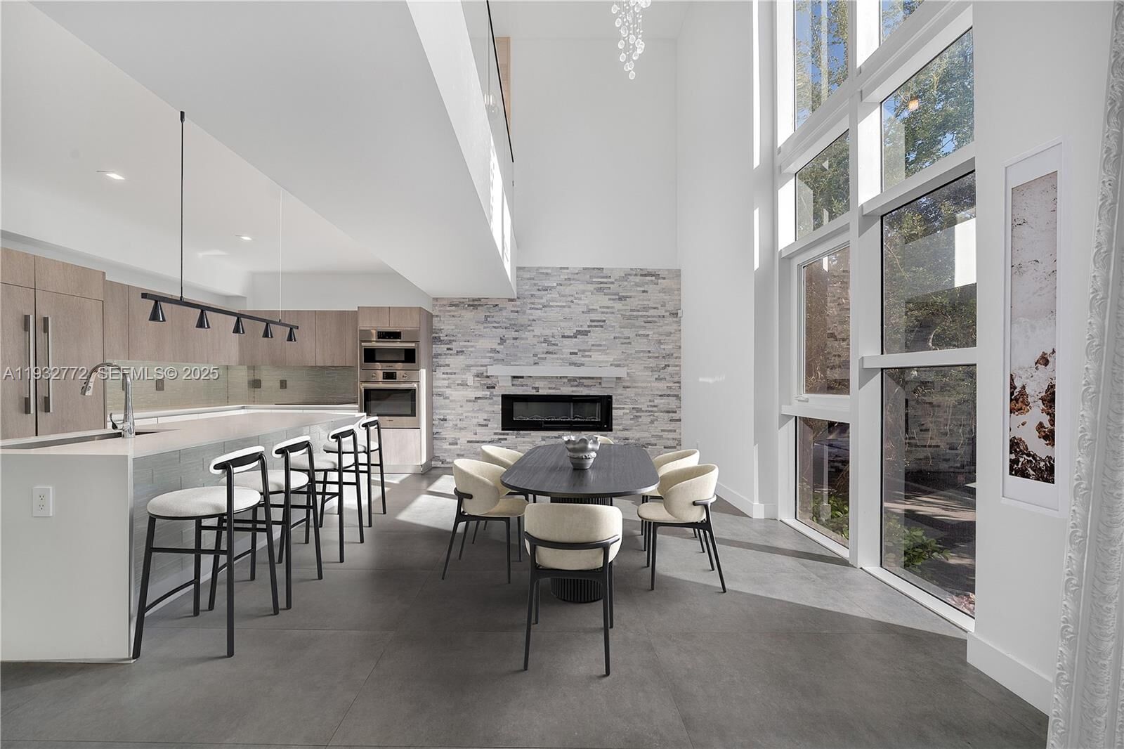 Property Photo:  455 NE 39th St 202  FL 33137 