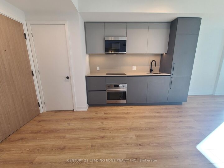 Property Photo: 35 Parliament Street 814 ON M5A 0Z5