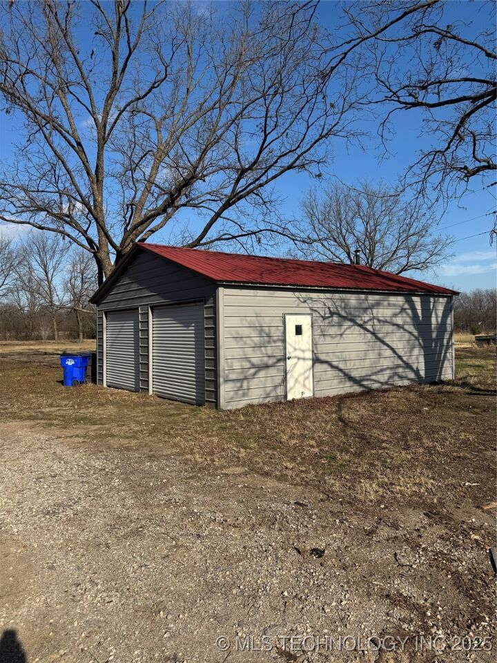 Property Photo: 34910 E 101st Street S OK 74429