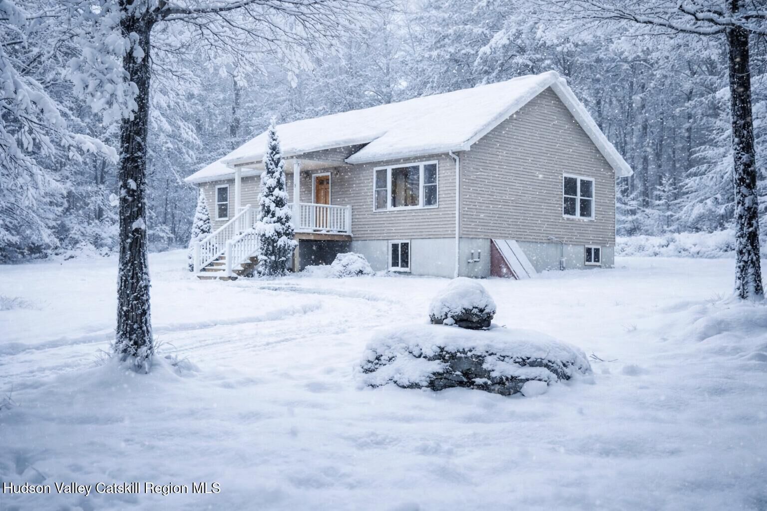 Property Photo:  76 Wynkoop  NY 12446 