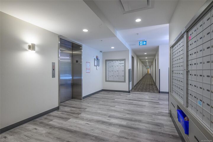 Property Photo:  20 Barsby Ave 212  BC V9R 0K4 