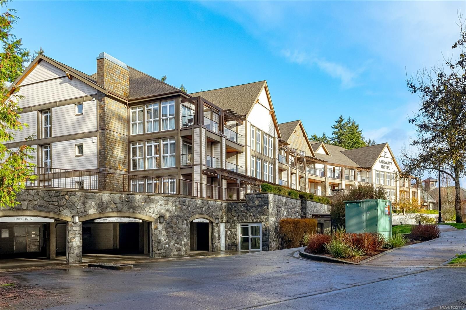 Property Photo: 1376 Lynburne Pl 113/115B BC V9B 6S1