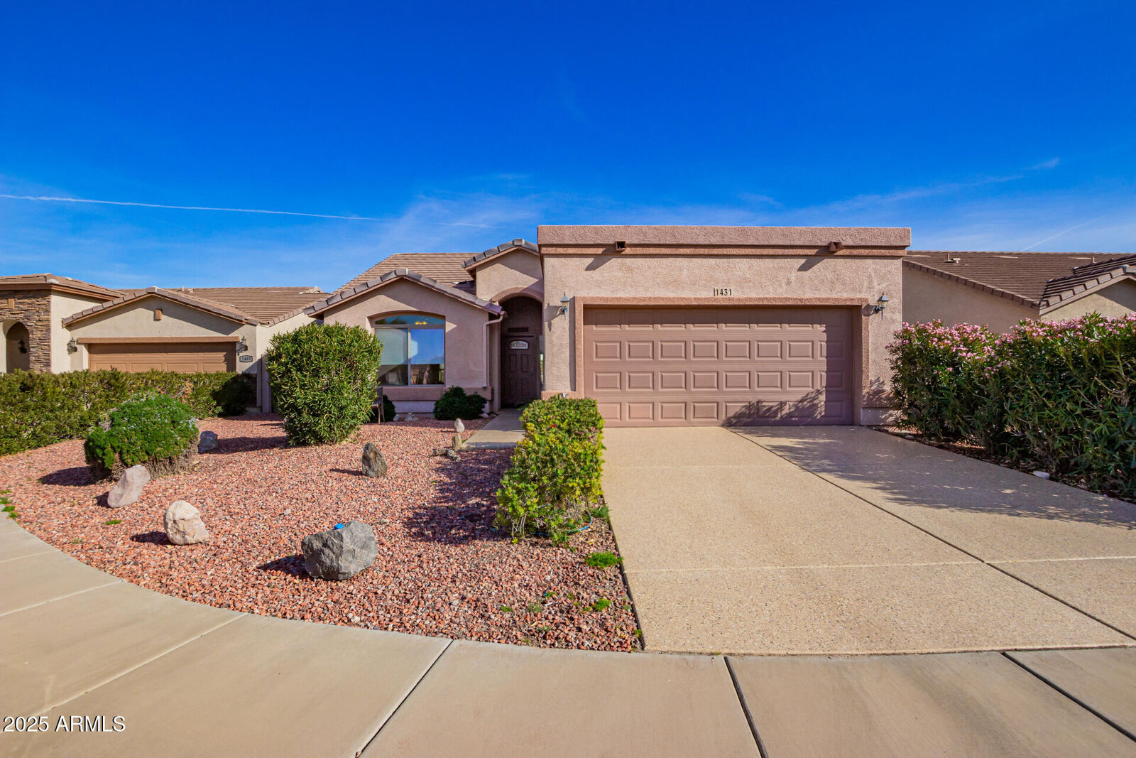 Property Photo:  1431 S Apache Drive  AZ 85120 