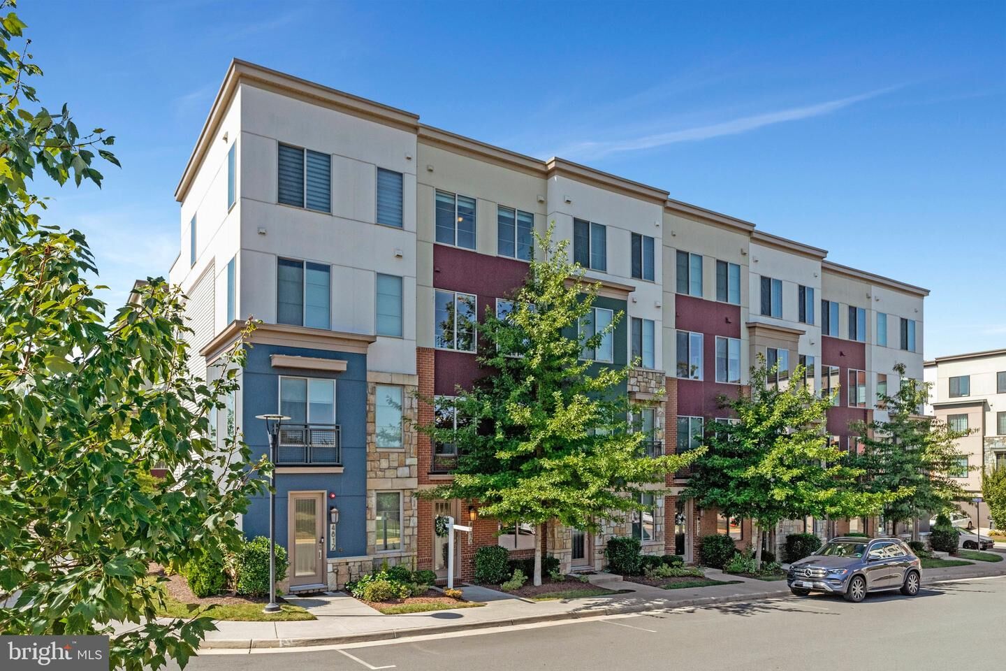 Property Photo:  4810 Garden View Lane  VA 20151 