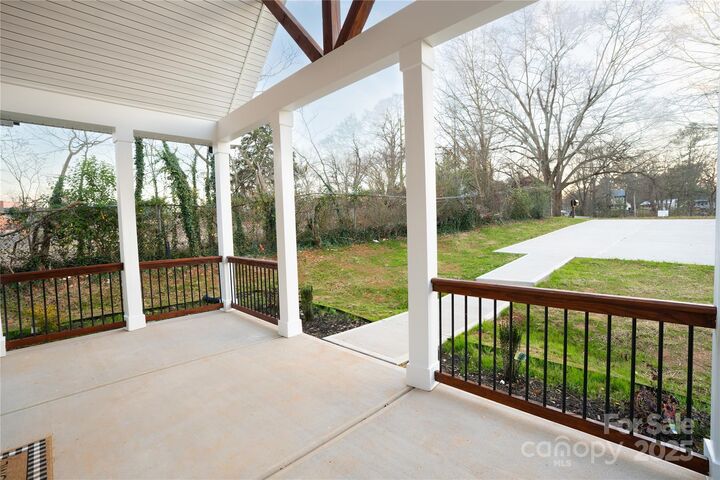 Property Photo:  510 N Mulberry Street  NC 28201 