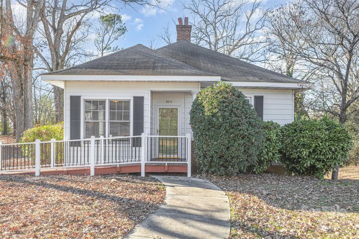 Property Photo:  623 N 4th Street N  NC 28001 