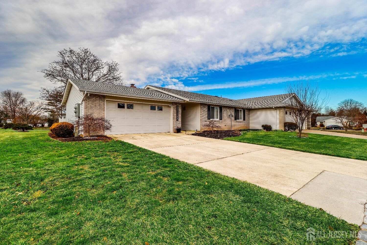 Property Photo:  324-A Quinton Road  NJ 08831 