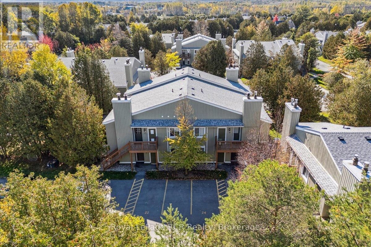 Property Photo:  15 Dawson Drive 17  ON L9Y 5B4 