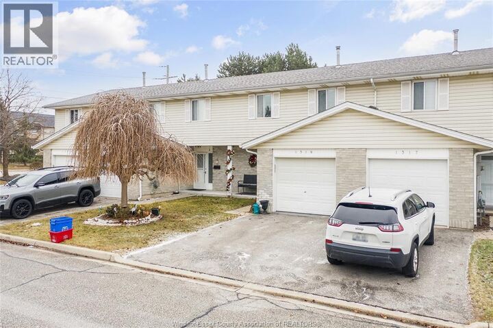 Property Photo:  1319 Cardinal Crescent  ON N9A 6V7 