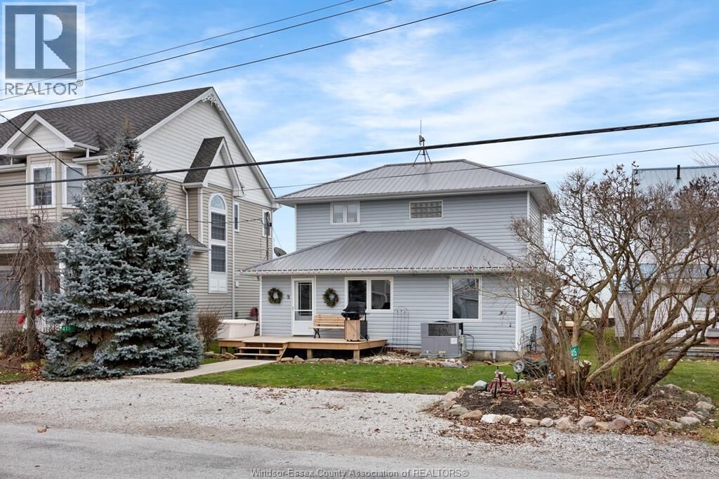 Property Photo:  419 Lakeside  ON N0R 1G0 