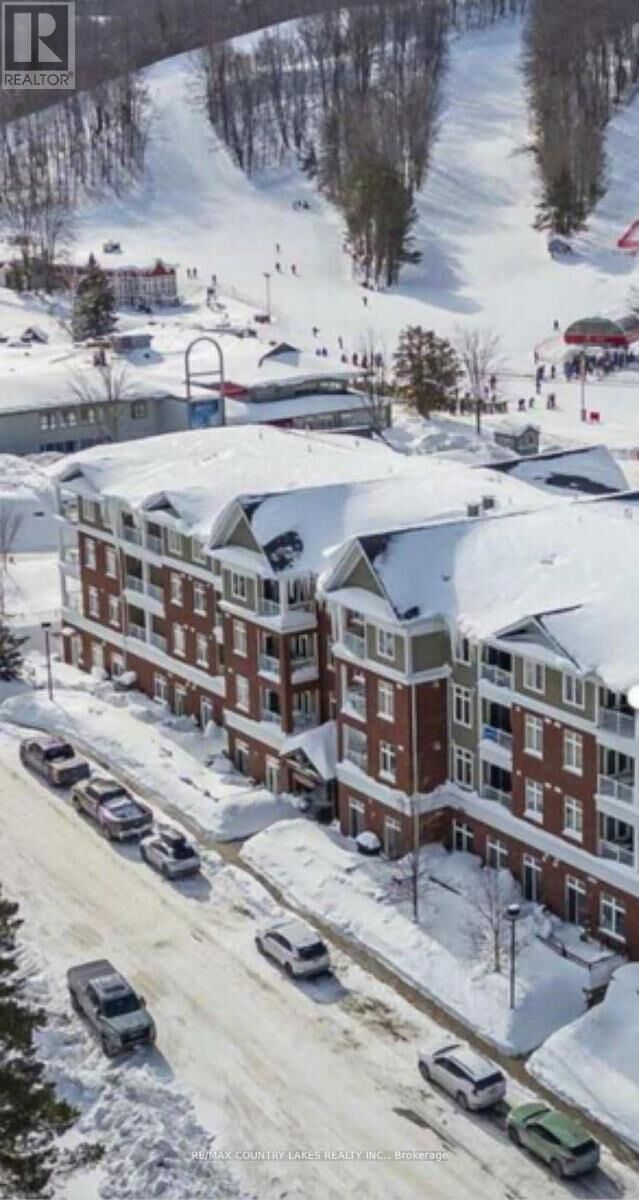 Property Photo:  40 Horseshoe Boulevard 203  ON L4M 4Y8 