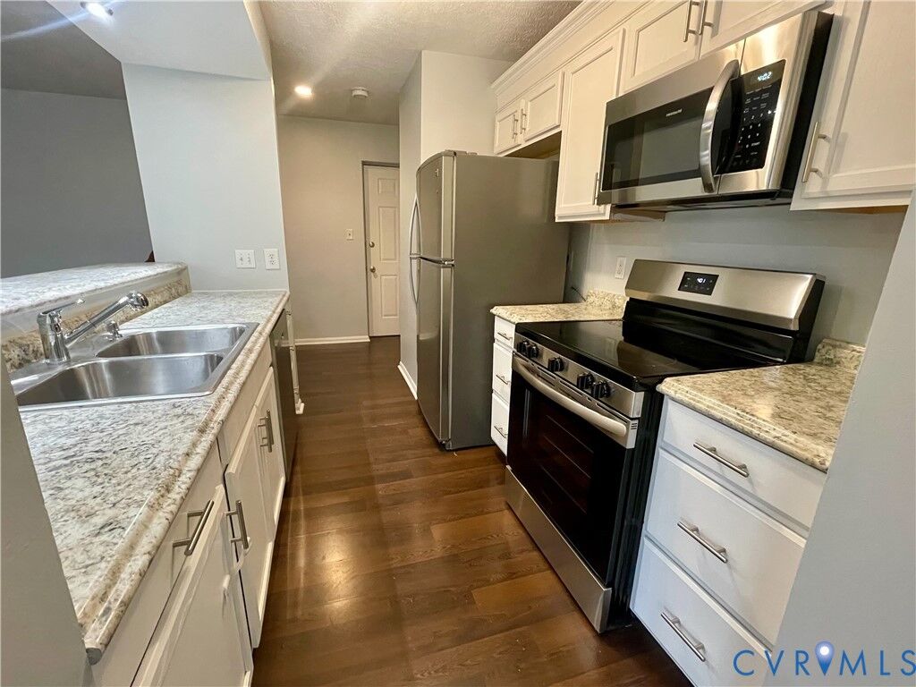 Property Photo:  9397 London Tower Court 506  VA 23060 