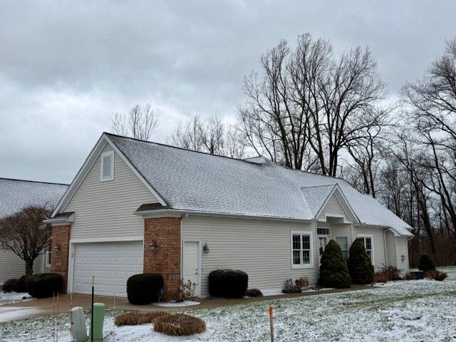 Property Photo:  2007 Chatham Drive  PA 16415 