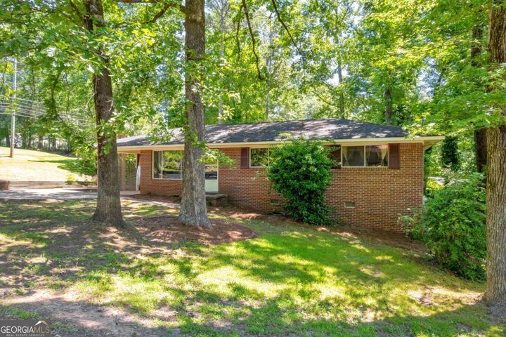 Property Photo: 9 Poplar Street GA 30577