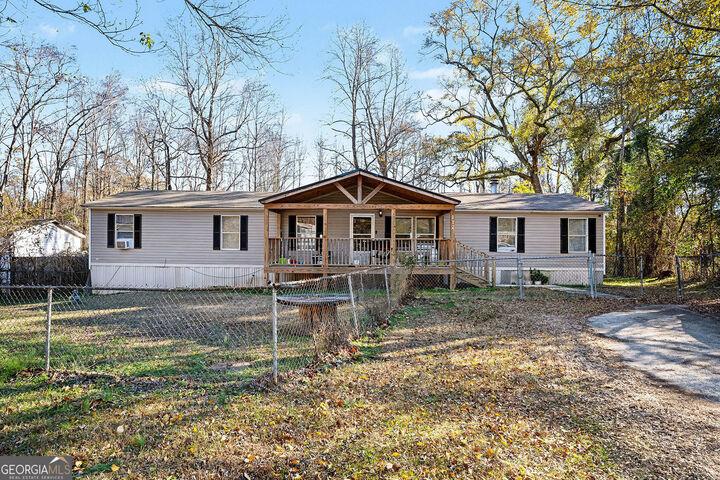 Property Photo:  112 Skyland Drive E  GA 30248 