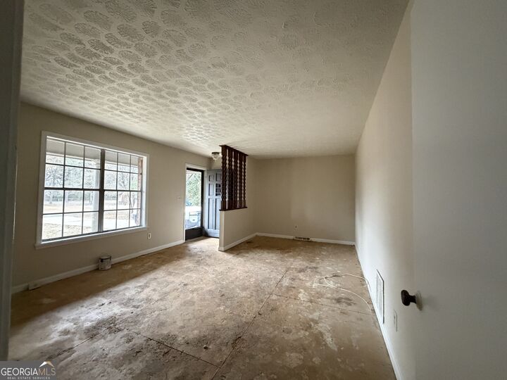 Property Photo:  11 Parkwood Drive NE  GA 30161 