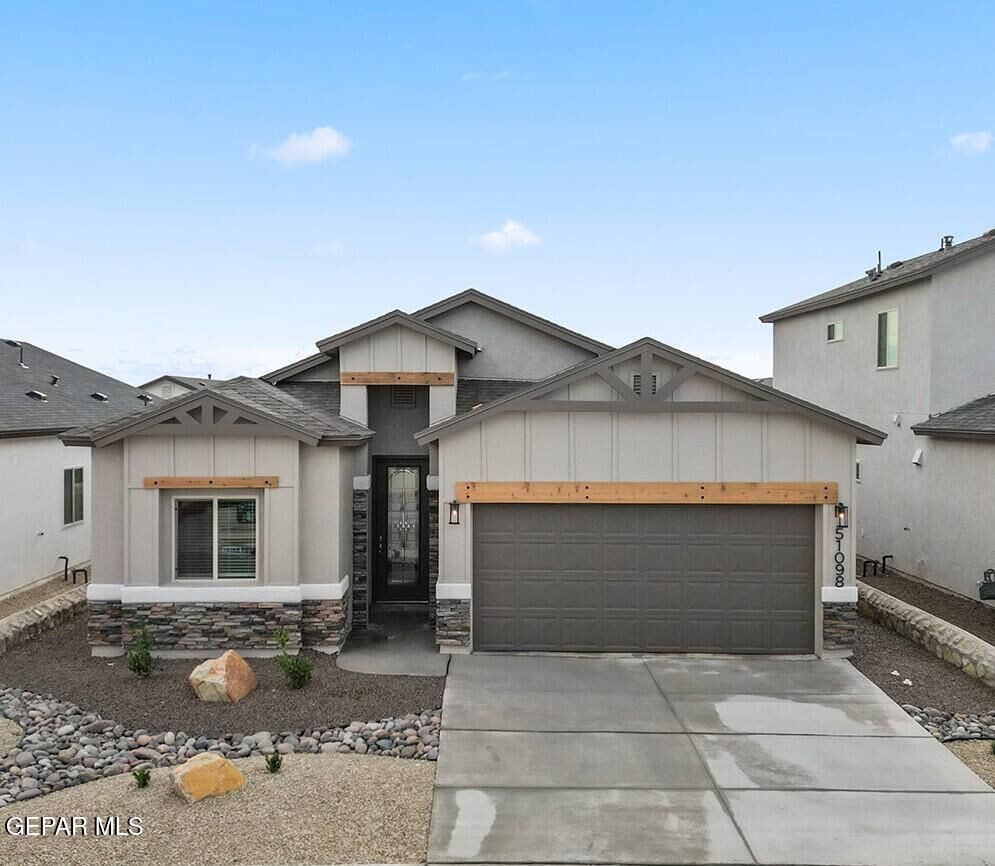 Property Photo: 5748 Adamsville Avenue TX 79934