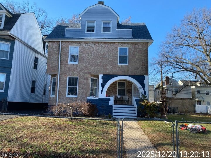 Property Photo:  135 N 14th St  NJ 07017 