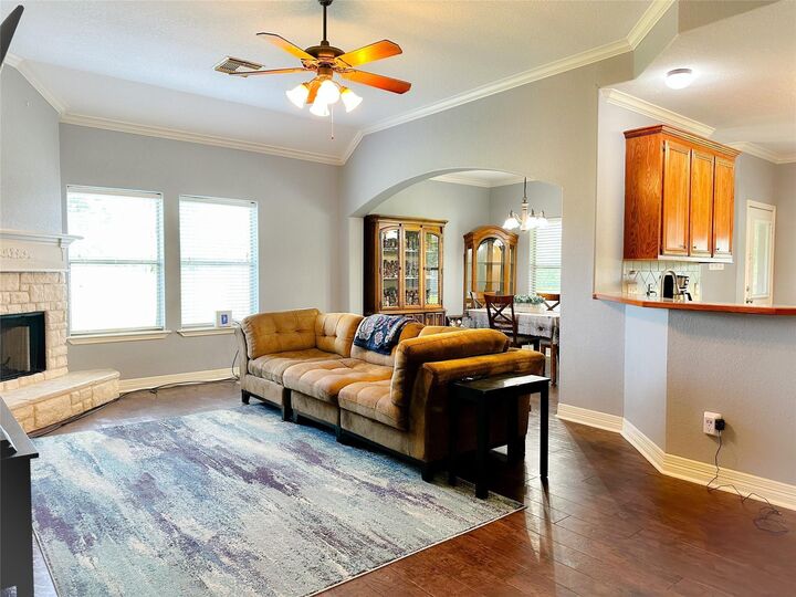 Property Photo:  200 Washington Avenue  TX 77531 